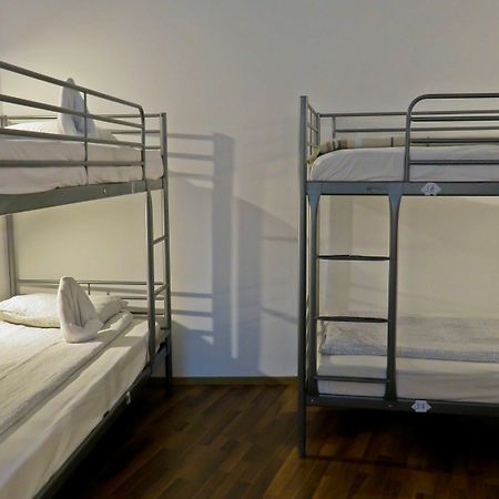 The Evil Clown Hostel 布拉索夫 外观 照片