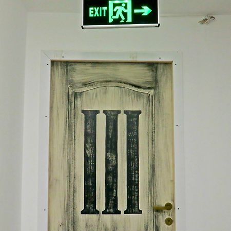 The Evil Clown Hostel 布拉索夫 外观 照片