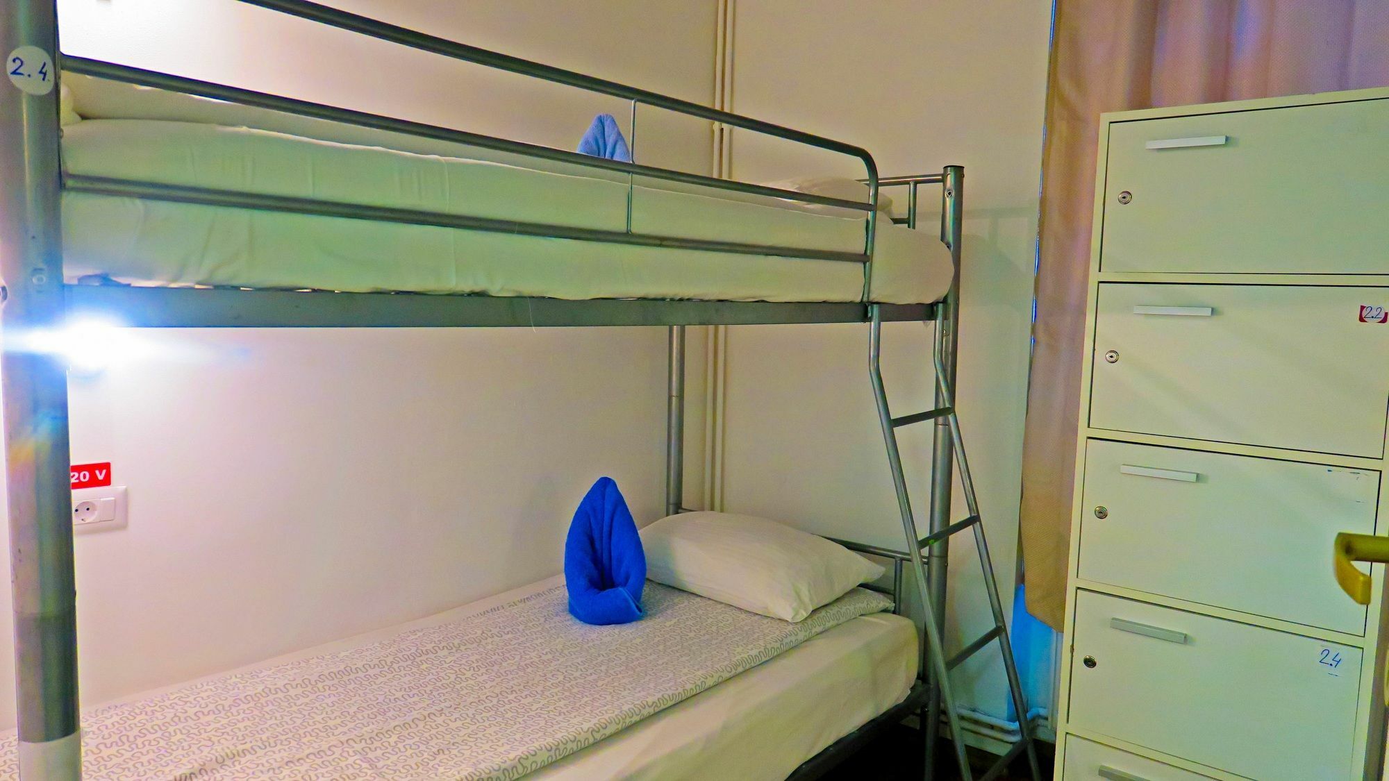The Evil Clown Hostel 布拉索夫 外观 照片