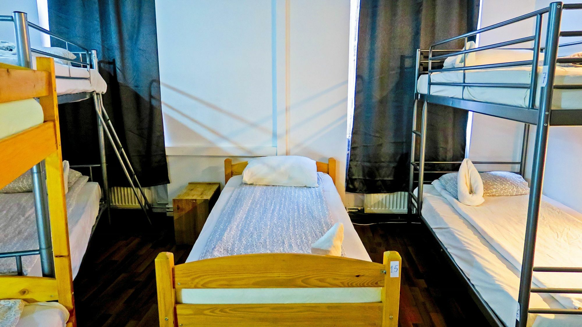 The Evil Clown Hostel 布拉索夫 外观 照片